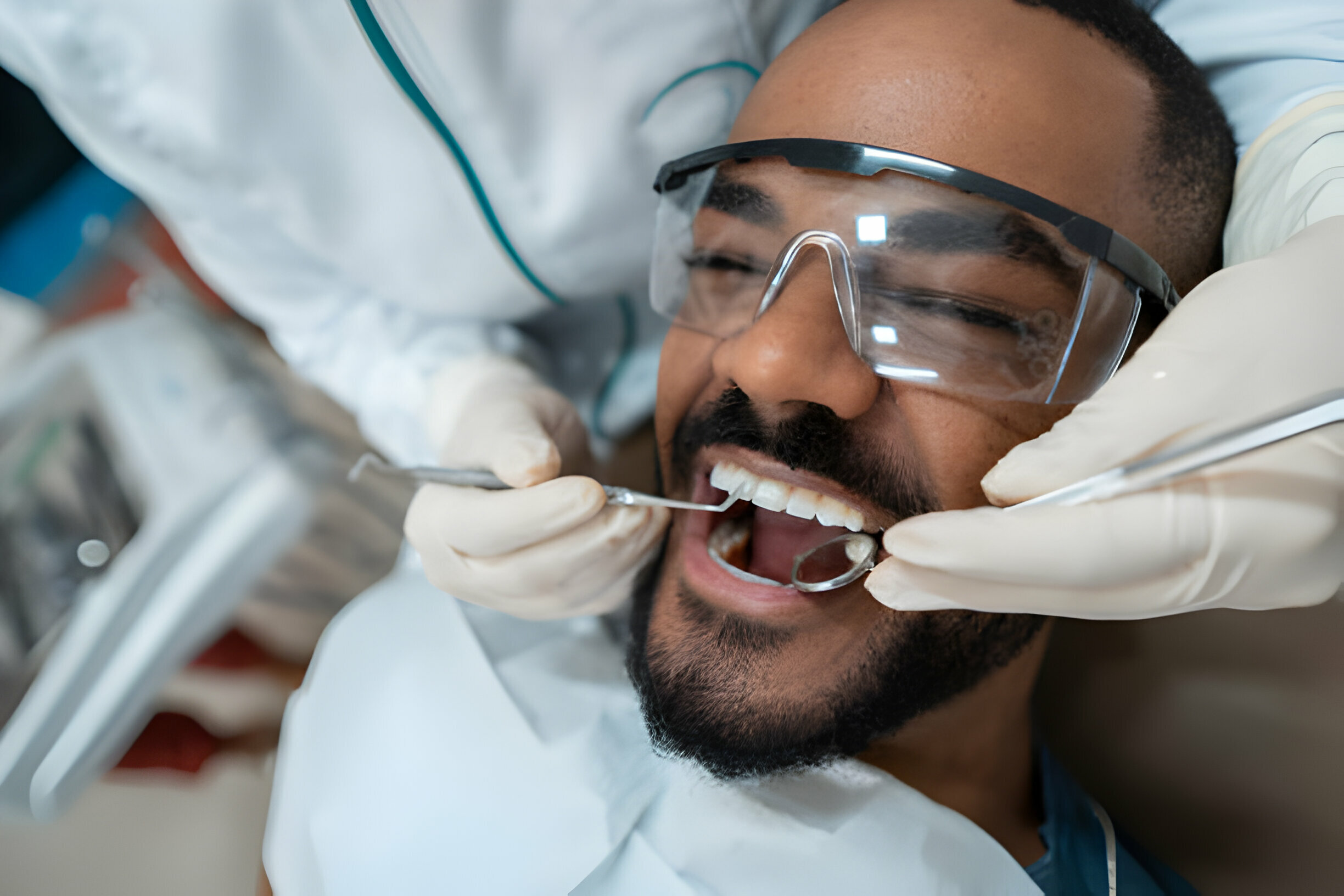How To Choose The Right Cosmetic Dentistry In Kansas City, MO_3