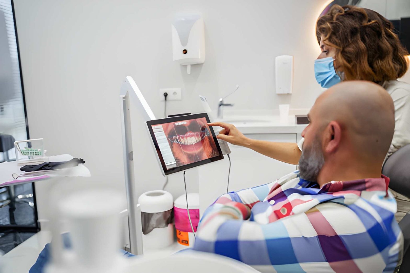 Modern Dentistry with Cutting-Edge Technology at Dental Care Center of South Kansas City_FI